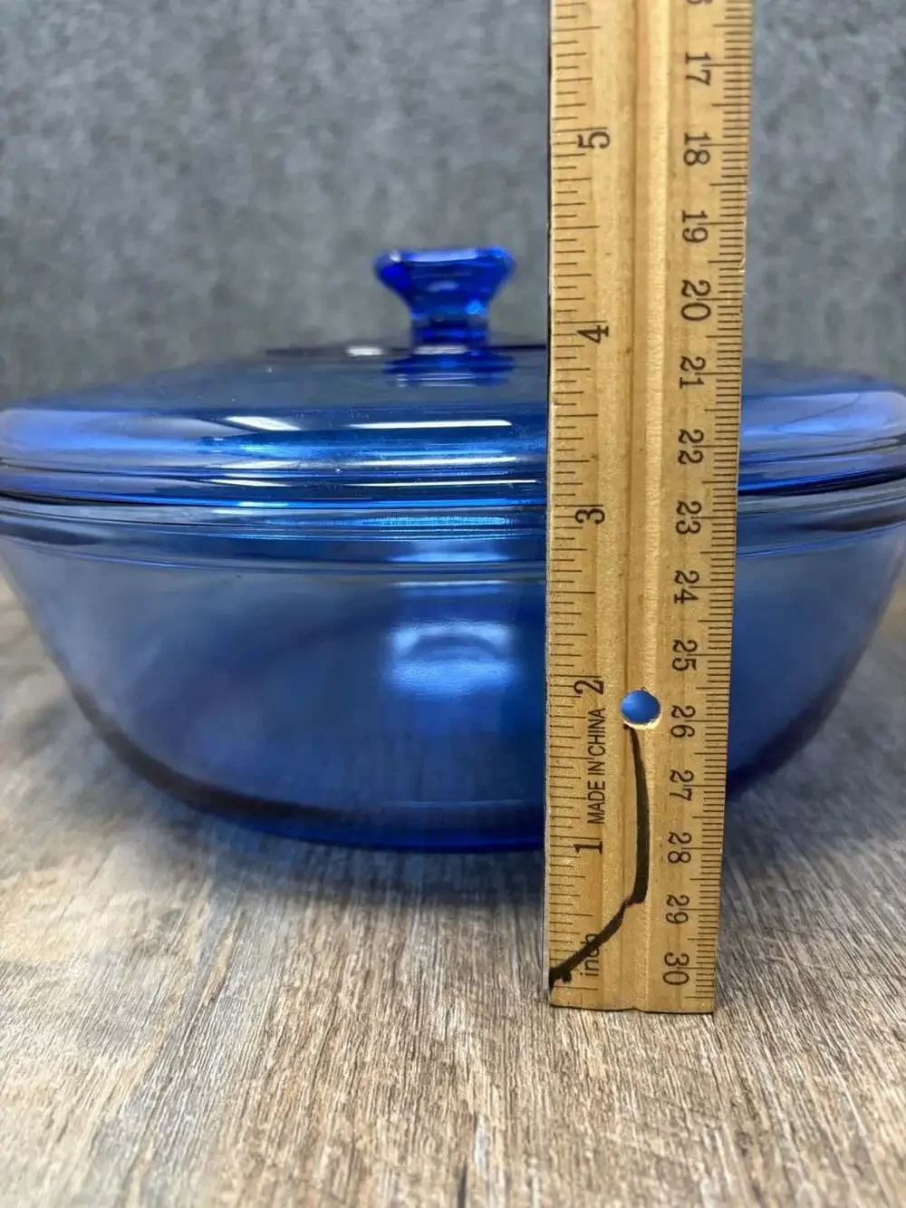 Vintage Anchor Hocking Cobalt Blue Glass 9” dia 2 qt Casserole Baking Dish w Lid